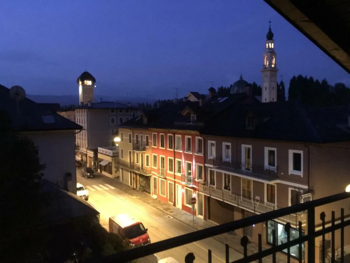 La Mansardina In Centro Asiago 0*,